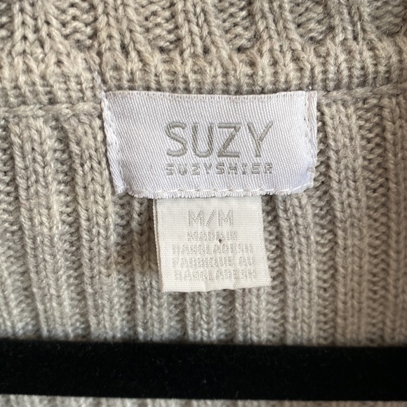 Suzy Shier grey cardigan/sweater - Picture 3 of 3